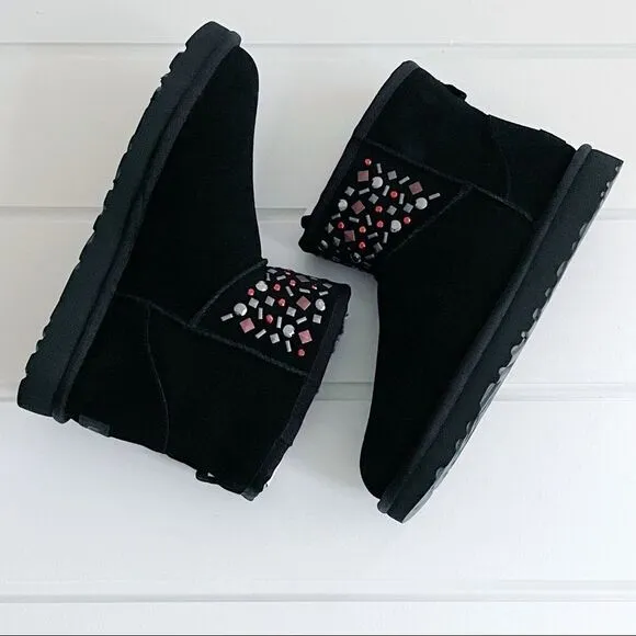 Ugg Classic Genuine Sheepskin Mini II Black Leather Boots With Studs New Size 7