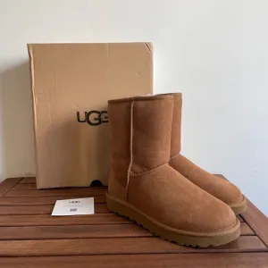 UGG Classic Short II Boots Chestnut USA Women Size 6/UK 4/EU 37