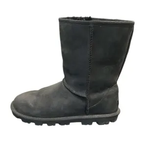 UGG Essential Short Black Leather Shearling Lined Boots Size 8