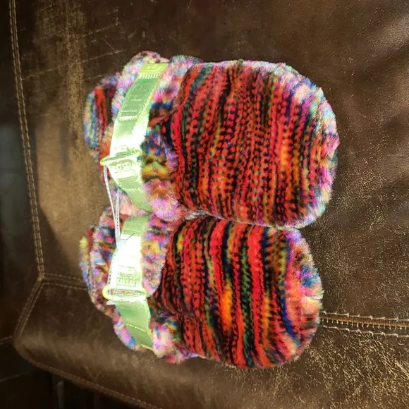 UGG Fluff It Faux Fur sandals rainbow multi color Slides cy