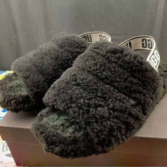 UGG Fluff Yeah Fur Slippers Size 9 Women's