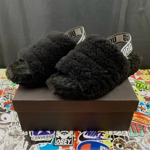 UGG Fluff Yeah Fur Slippers Size 9 Women's