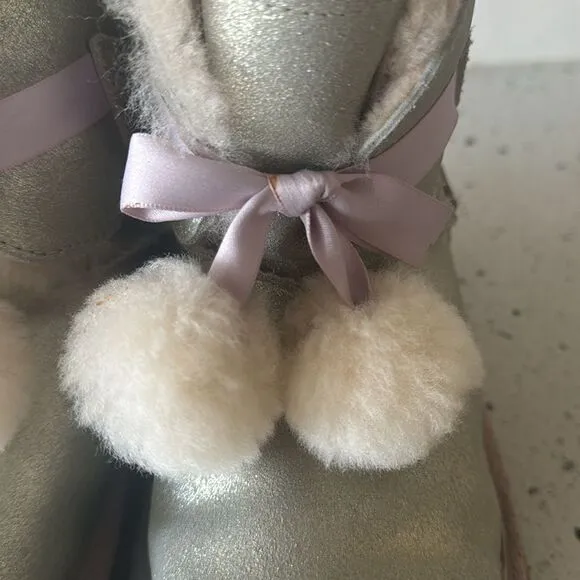 UGG Gita Pom Pom Girl's Metallic Gold Pink Leather Shearling Boots Size 6 Youth
