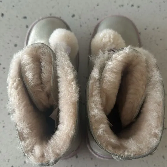UGG Gita Pom Pom Girl's Metallic Gold Pink Leather Shearling Boots Size 6 Youth