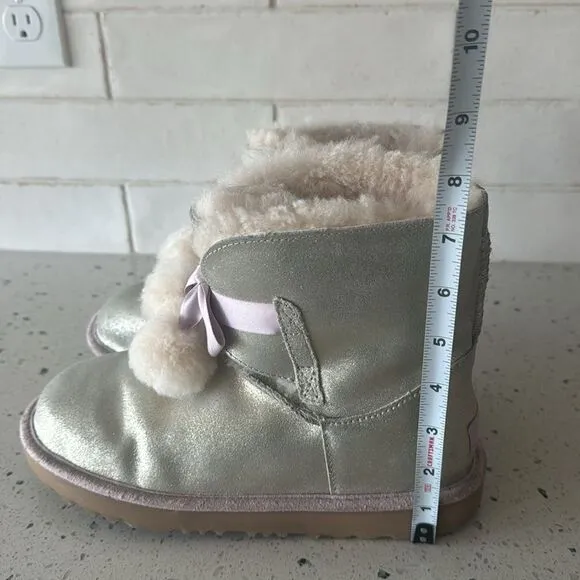 UGG Gita Pom Pom Girl's Metallic Gold Pink Leather Shearling Boots Size 6 Youth