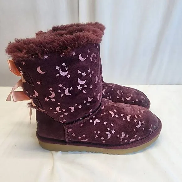 UGG Junior Bailey Bow Moon And Stars Boots Wild Grape Size 4