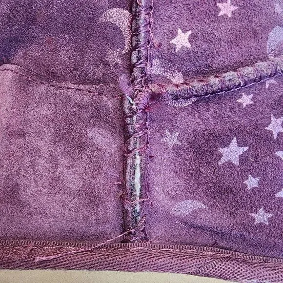 UGG Junior Bailey Bow Moon And Stars Boots Wild Grape Size 4
