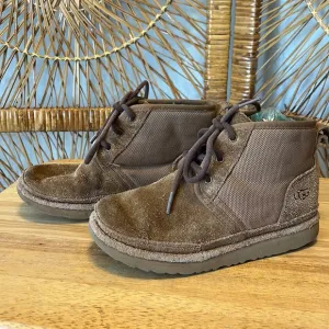 Ugg Kids Classic Neumel II Unlined Chestnut Lace Up Boots - Size 2