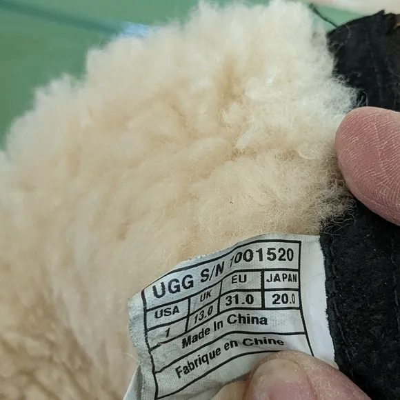 UGG kid's Maddie black buckle boots Size 1 GUC