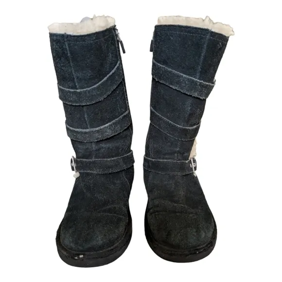 UGG kid's Maddie black buckle boots Size 1 GUC
