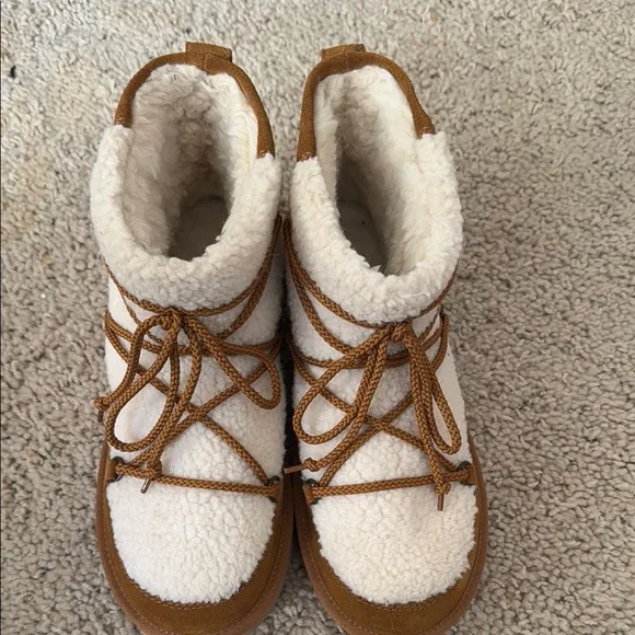 Ugg Koolaburra Michon Mini Suede Ankle Boots Shoes