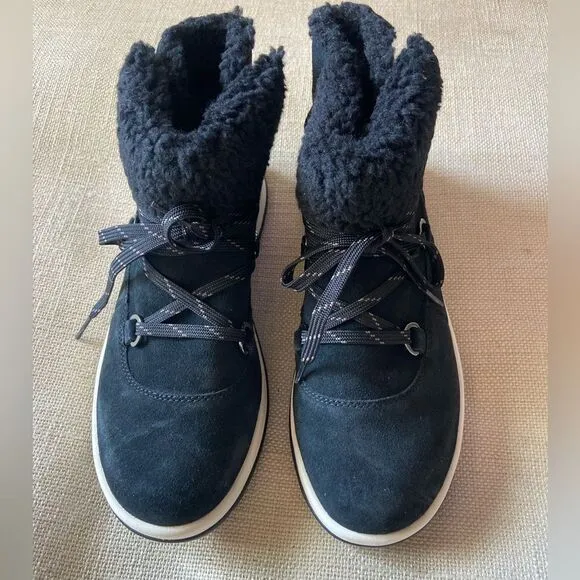 UGG Lakeside Heritage Lace Sneaker Boots Waterproof Suede Black 9