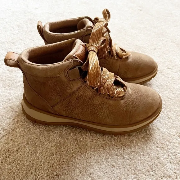 Ugg Lakesider Ankle Sneaker Boots in Chesnut Leather Sz 5
