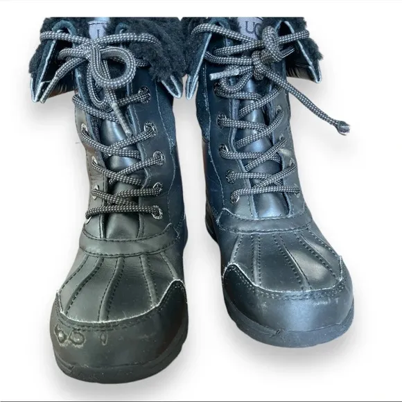 UGG little Kids Butte II waterproof winter Boots unisex size 2