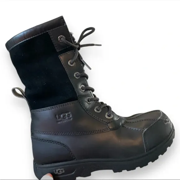 UGG little Kids Butte II waterproof winter Boots unisex size 2