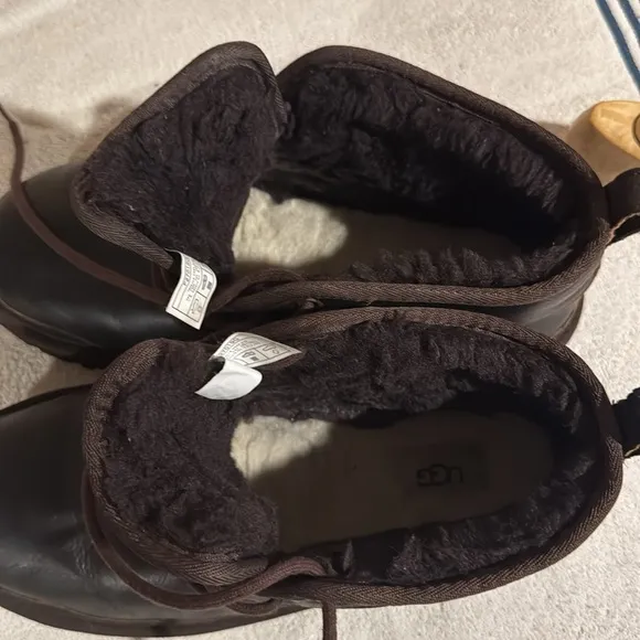 UGG Men's Neumel Boots Leather  Fur Wool Lace up Shoes, China Tea Color size 9