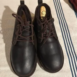 UGG Men's Neumel Boots Leather  Fur Wool Lace up Shoes, China Tea Color size 9