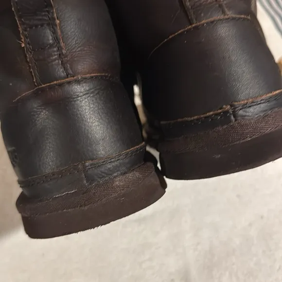 UGG Men's Neumel Boots Leather  Fur Wool Lace up Shoes, China Tea Color size 9