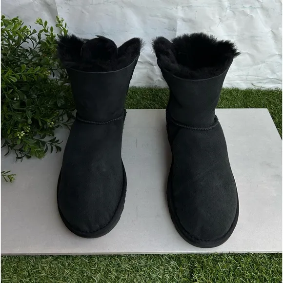 UGG Mini Bailey Bow II black Women SIZE 8 new