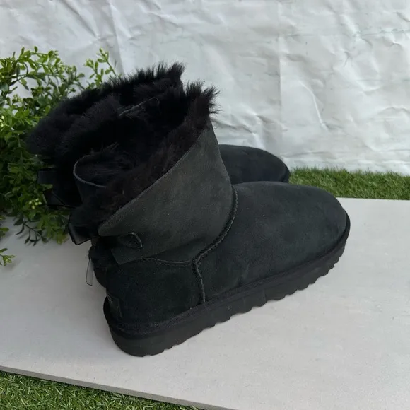 UGG Mini Bailey Bow II black Women SIZE 8 new