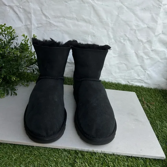 UGG Mini Bailey Bow II black Women SIZE 8 new
