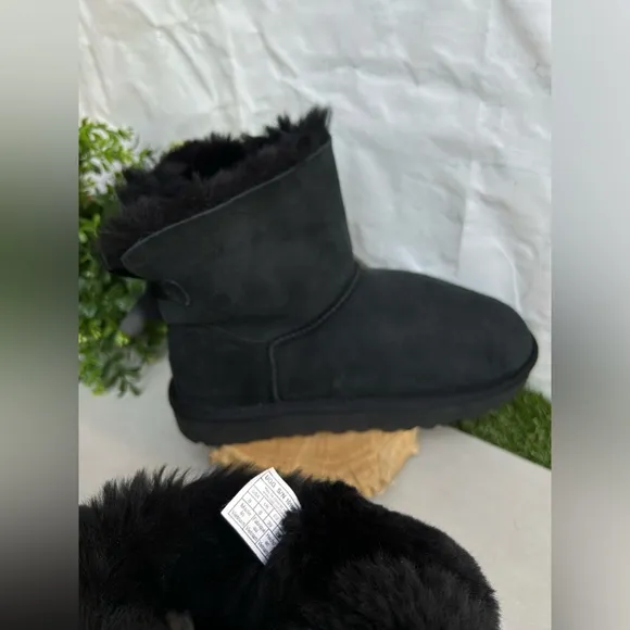 UGG Mini Bailey Bow II black Women SIZE 8 new