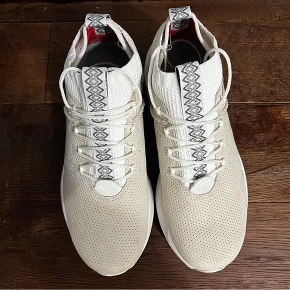 UGG Miwo Sport High Hyperweave Trainer beige Shoes Vibram  Men’s Sz 7