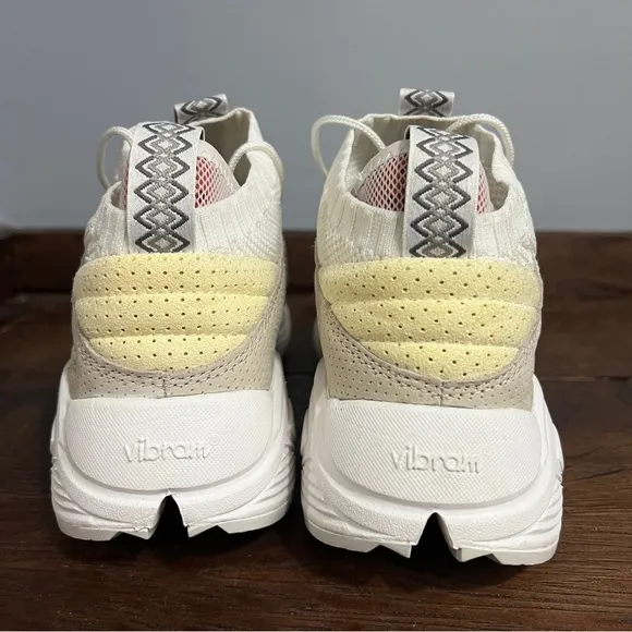UGG Miwo Sport High Hyperweave Trainer beige Shoes Vibram  Men’s Sz 7