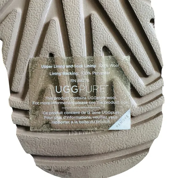 UGG  Neumel Boots in chestnut NEW