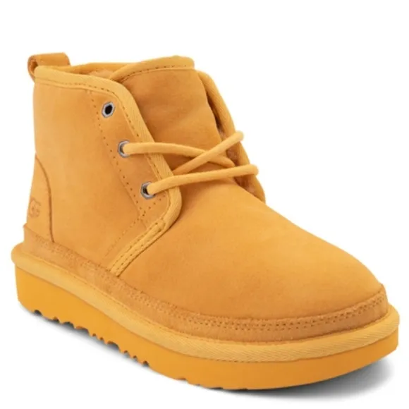 Ugg Neumel II Chukka Boot - Little Kid / Big Kid Brand new