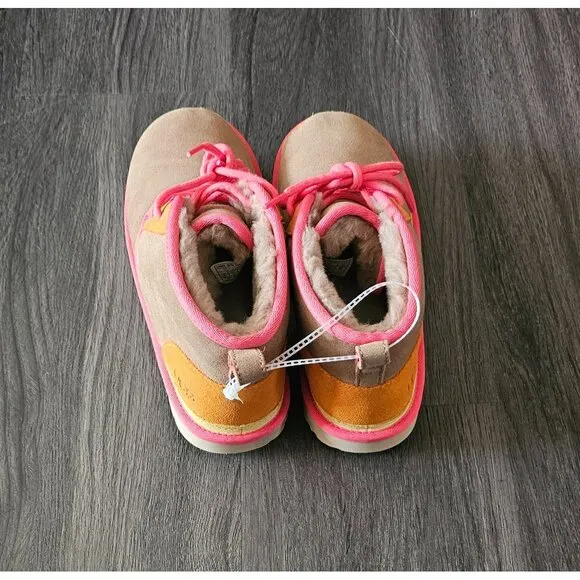 UGG Neumel II Tan/Pink/Orange NWOT Girls 6/Womens 8