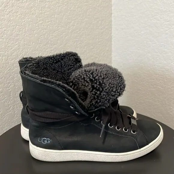 UGG (NWOT) Starlyn Leather and Sherling, Black, Size 6