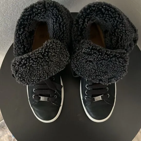 UGG (NWOT) Starlyn Leather and Sherling, Black, Size 6