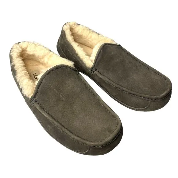 UGG SLIPPPERS MEN'S SHOES SIZE 9
