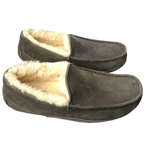 UGG SLIPPPERS MEN'S SHOES SIZE 9