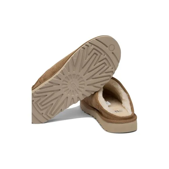 Ugg Sneakers &amp; Slip-on Size US 7