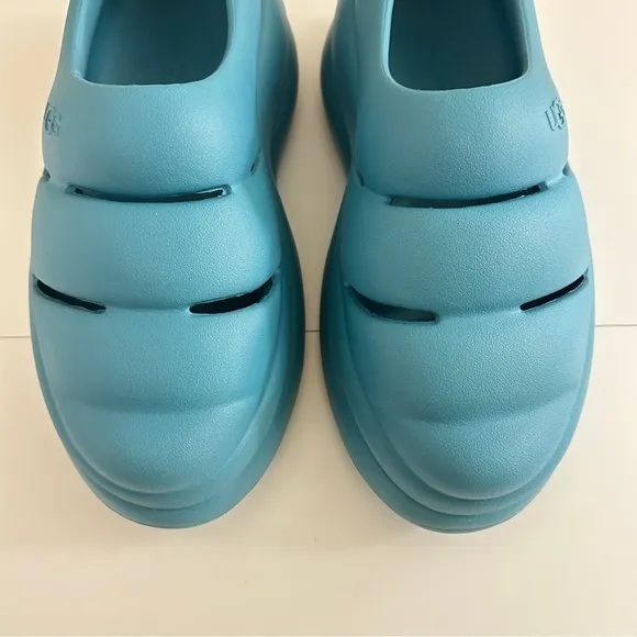 Ugg Sport Yeah Clogs in Blue Color sz W9