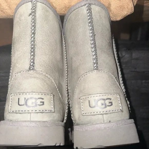 UGG Toddler Waterproof Boots Size 9UIGC