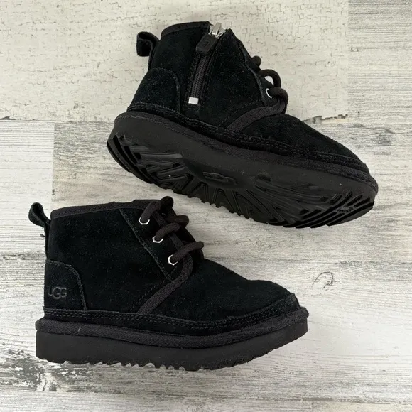UGG Unisex Size 9 Neumel II Chukka Boots Lace Up &amp; Side Zip In Black Suede