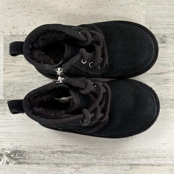 UGG Unisex Size 9 Neumel II Chukka Boots Lace Up &amp; Side Zip In Black Suede