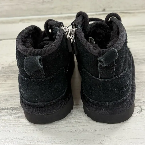 UGG Unisex Size 9 Neumel II Chukka Boots Lace Up &amp; Side Zip In Black Suede