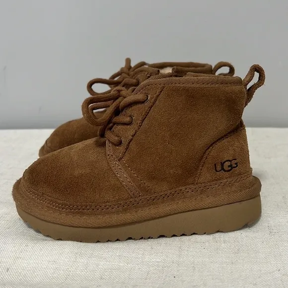 Ugg Unisex Toddlers Kids Neumel II Chestnut Boots Zipper Closure size 9