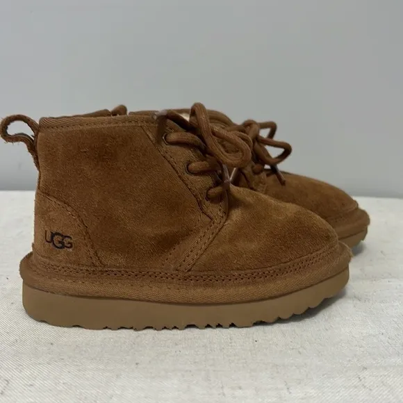 Ugg Unisex Toddlers Kids Neumel II Chestnut Boots Zipper Closure size 9