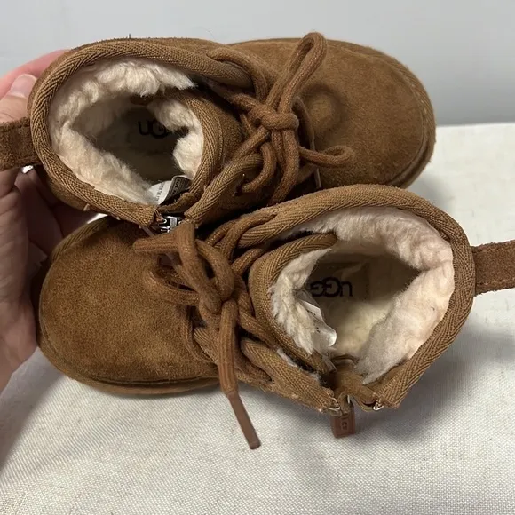 Ugg Unisex Toddlers Kids Neumel II Chestnut Boots Zipper Closure size 9