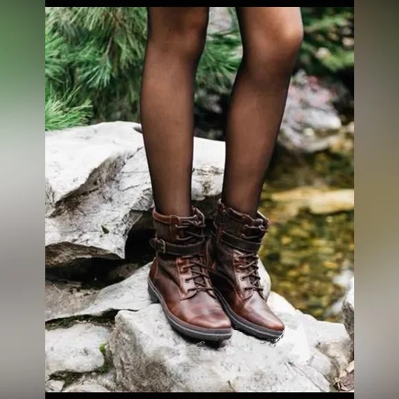 UGG waterproof Kesey Women's Boots Size 8 Brown Leather Sheepskin Lined
