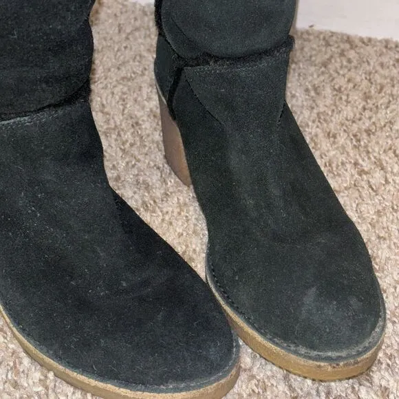 UGG Women Kasen Tall Waterproof Sheepskin Lined Black Suede Heel Boots‎ size 7