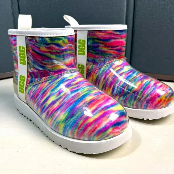 UGG Women Size 5 Clear Mini Pixelate Rain Boot Rainbow Multi Color Wool Lining