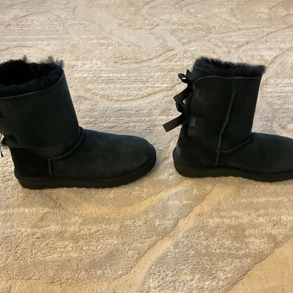 Ugg Women's Black Bailey Bow || Boots
