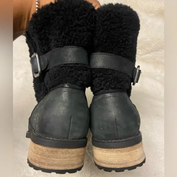 UGG® WOMEN'S BLAYRE II WATER RESISTANT BOOTS - ROUND TOE size 6.5