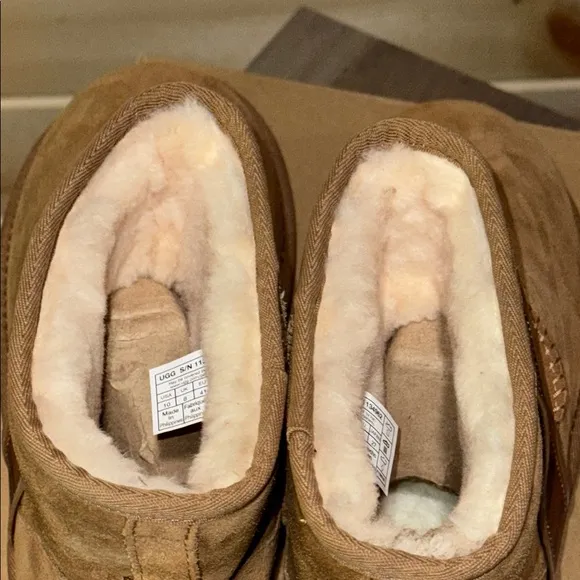 UGG Women's Classic Mini Side Logo II Boot 1134962 - SIZE 10- Chestnut